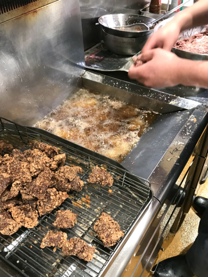 隠れた人気惣菜!くじら竜田揚げ!