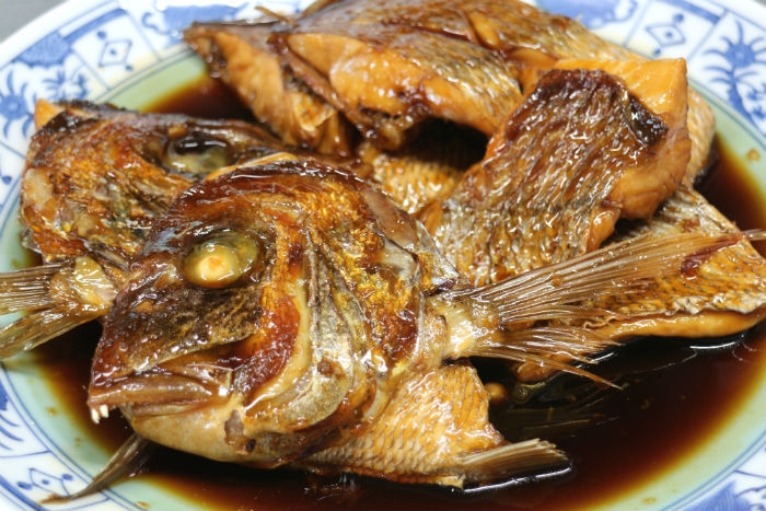 脂のり抜群の天然真鯛がお値打ち!旬です!