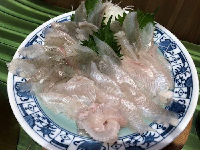 鮮度ピカピカ!バンカレイの刺身をあなどるなかれー。