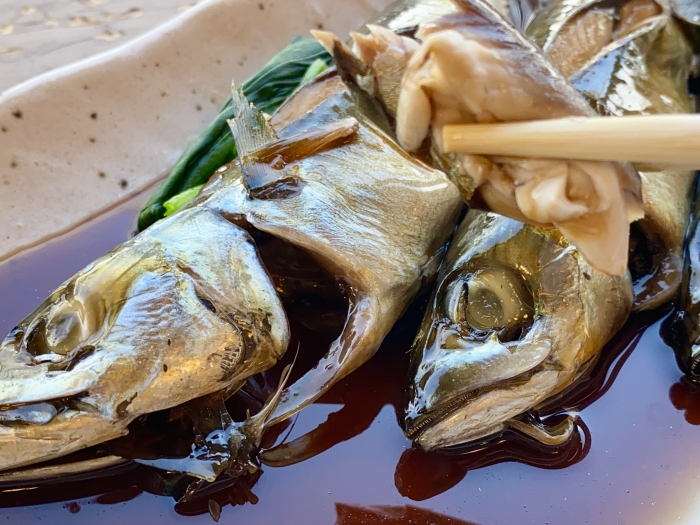 安くて旨すぎる【南知多産 小サバ】が山盛り