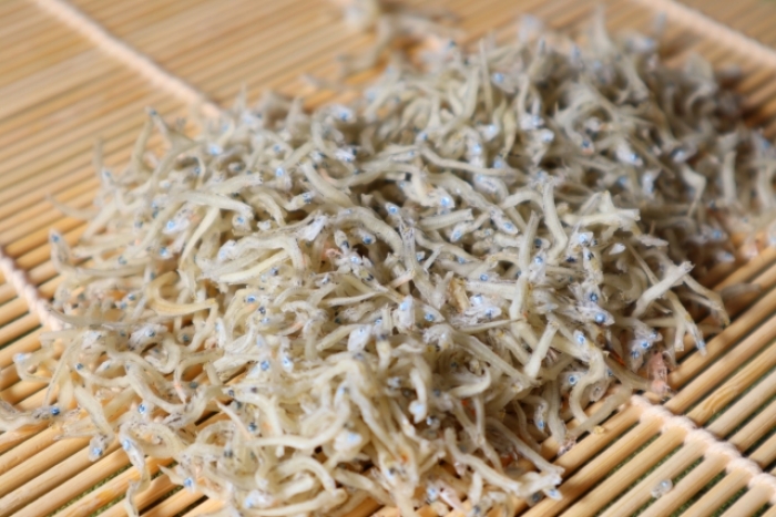 南知多産　かちり（上干ちりめん）