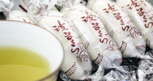 南知多名物　波まくら