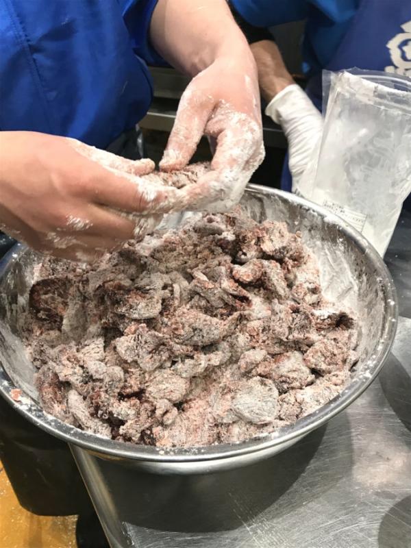 隠れた人気惣菜!くじら竜田揚げ!