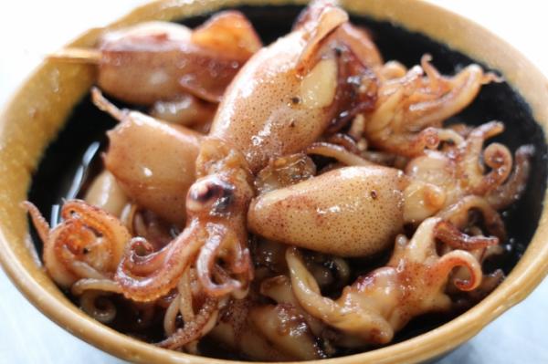 秋の知らせは小さなイカ。