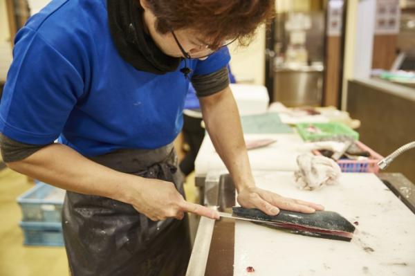 秋が旬の【鰆】さわら、刺身で食べたことありますか?