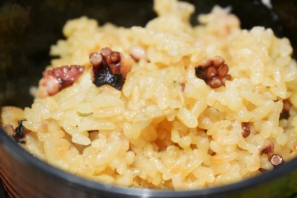 夏が旬の真たこでタコ飯!