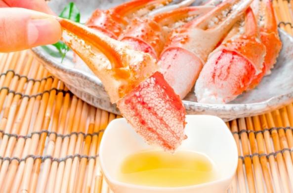 ボイルズワイ蟹爪 殻が剥きやすいスリット入り!